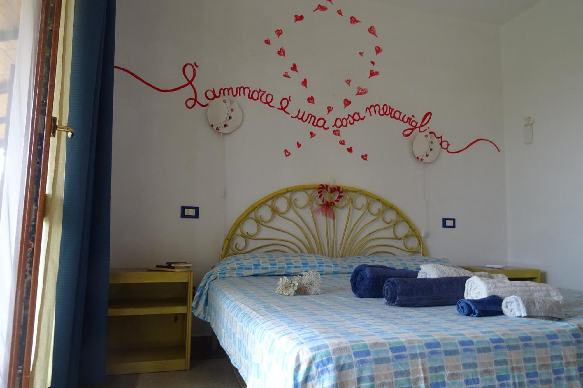 B&B Casa Per Ferie Villaggiocarovana كاستياداس المظهر الخارجي الصورة