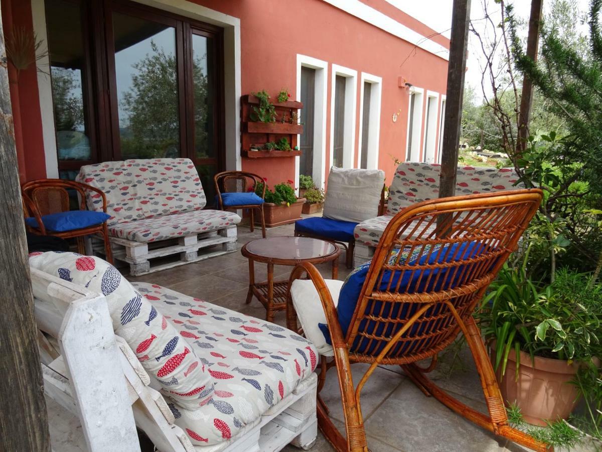 B&B Casa Per Ferie Villaggiocarovana كاستياداس المظهر الخارجي الصورة