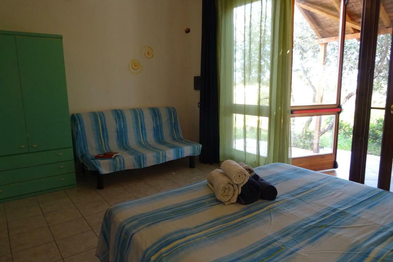 B&B Casa Per Ferie Villaggiocarovana كاستياداس المظهر الخارجي الصورة