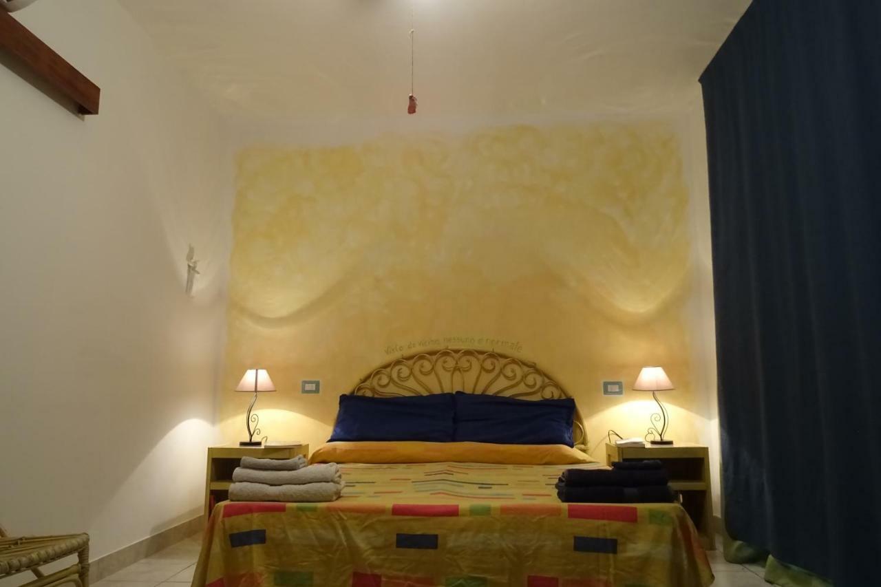 B&B Casa Per Ferie Villaggiocarovana كاستياداس المظهر الخارجي الصورة