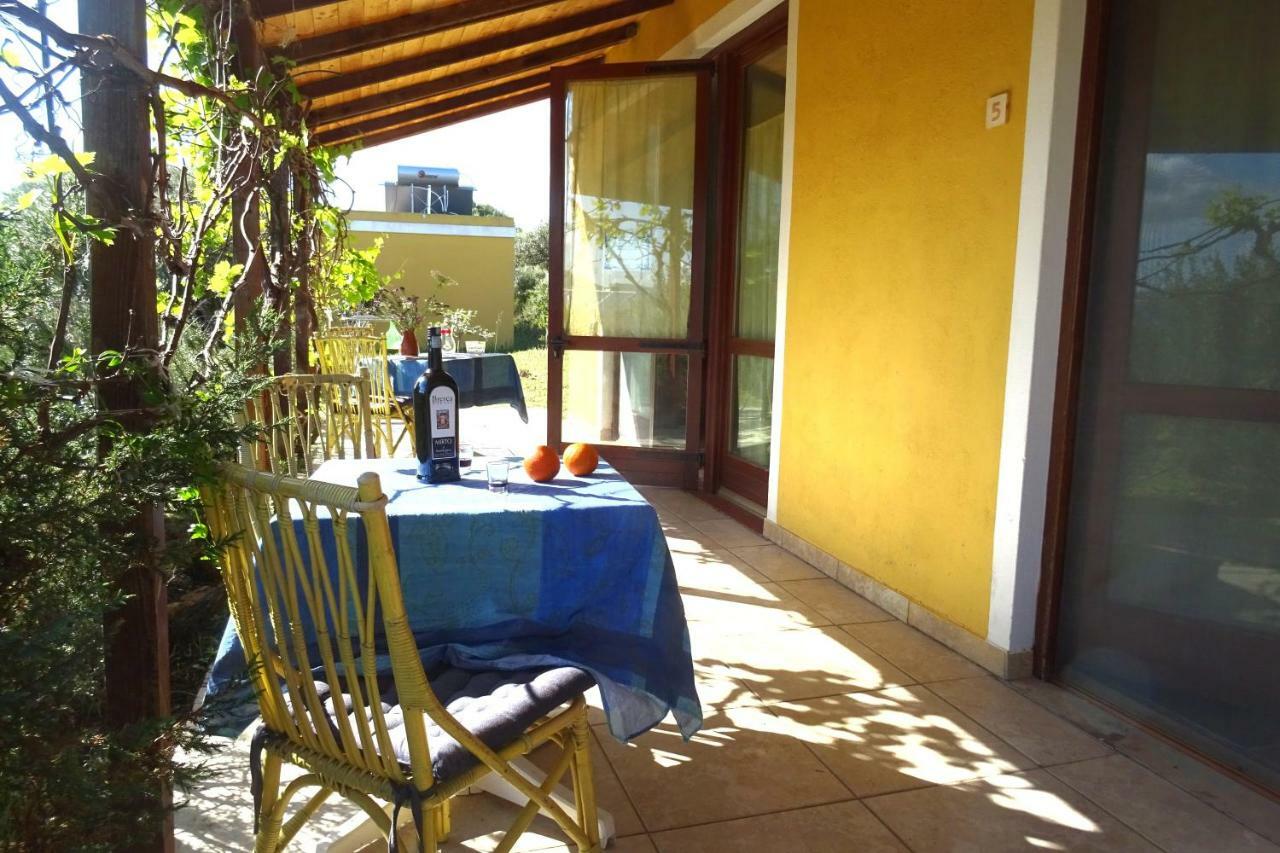 B&B Casa Per Ferie Villaggiocarovana كاستياداس المظهر الخارجي الصورة