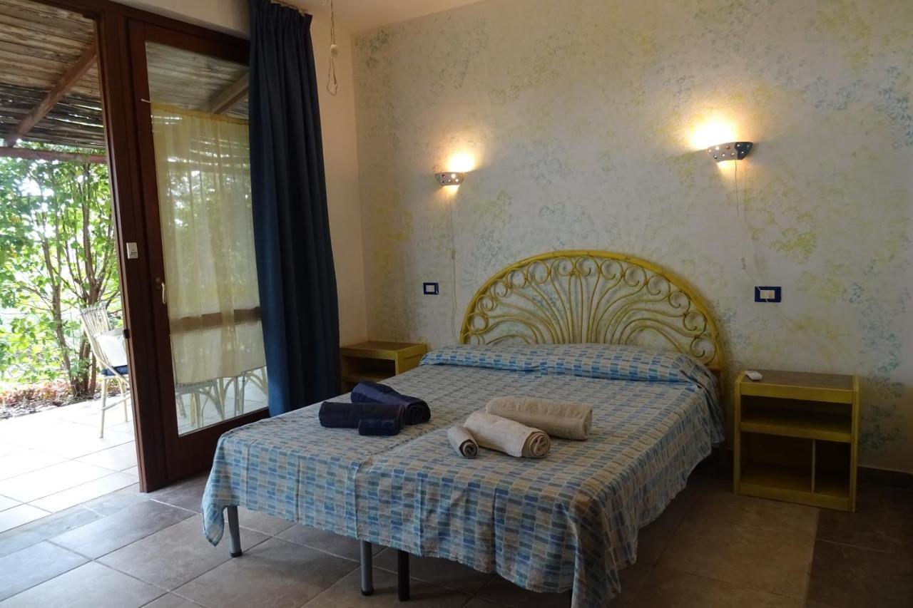 B&B Casa Per Ferie Villaggiocarovana كاستياداس المظهر الخارجي الصورة